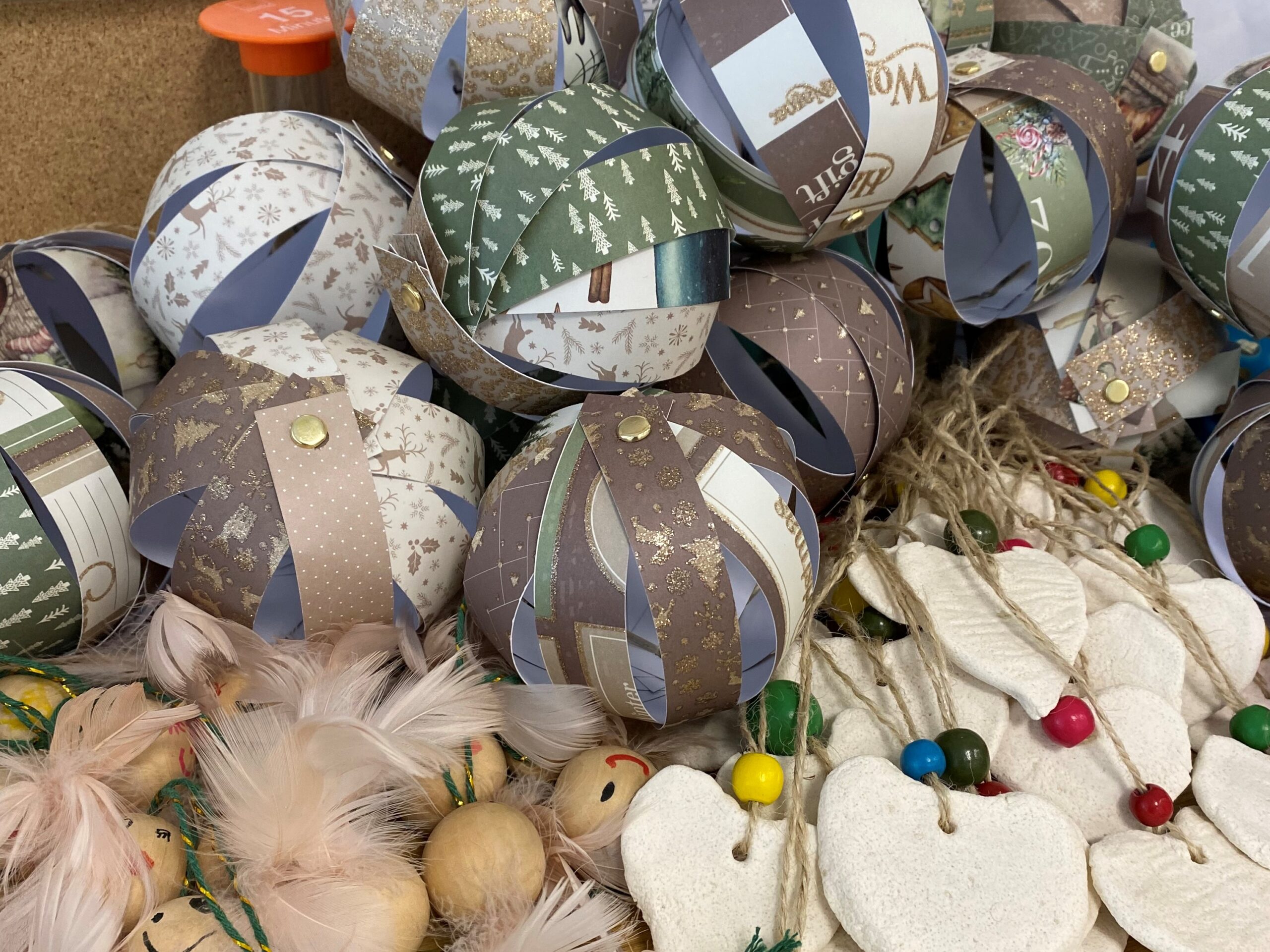 Weihnachtsbaumschmuck 1. Klasse